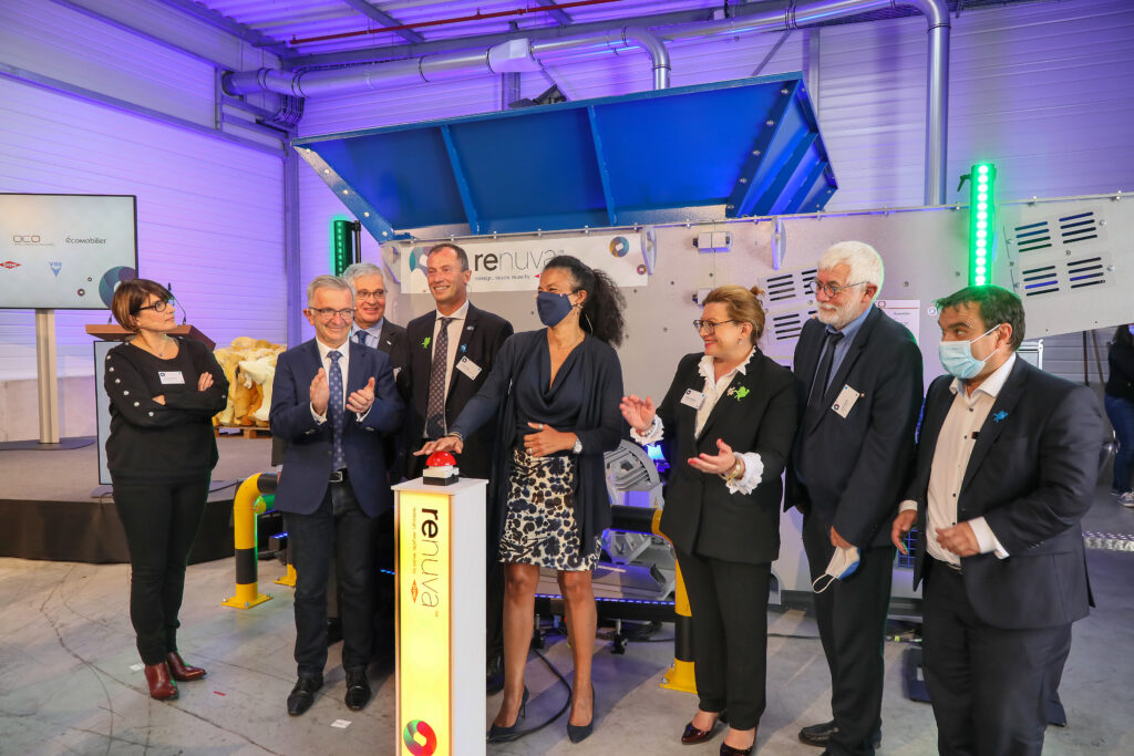 Découvrez sa nouvelle activité, unique au monde : la dépolymérisation des matelas usagés.